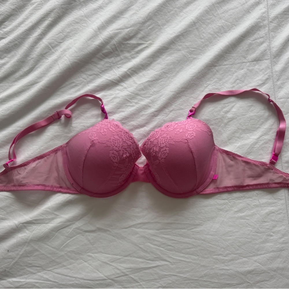 Victoria’s Secret Pink Lace Bra